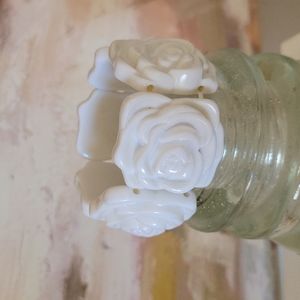White Rose Stretch Bracelet
